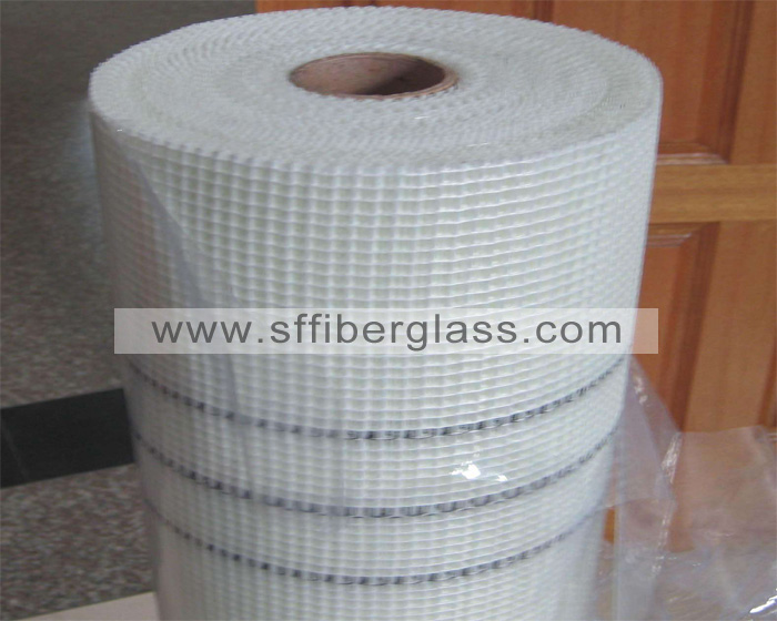 Alkaline resistant fiberglass mesh